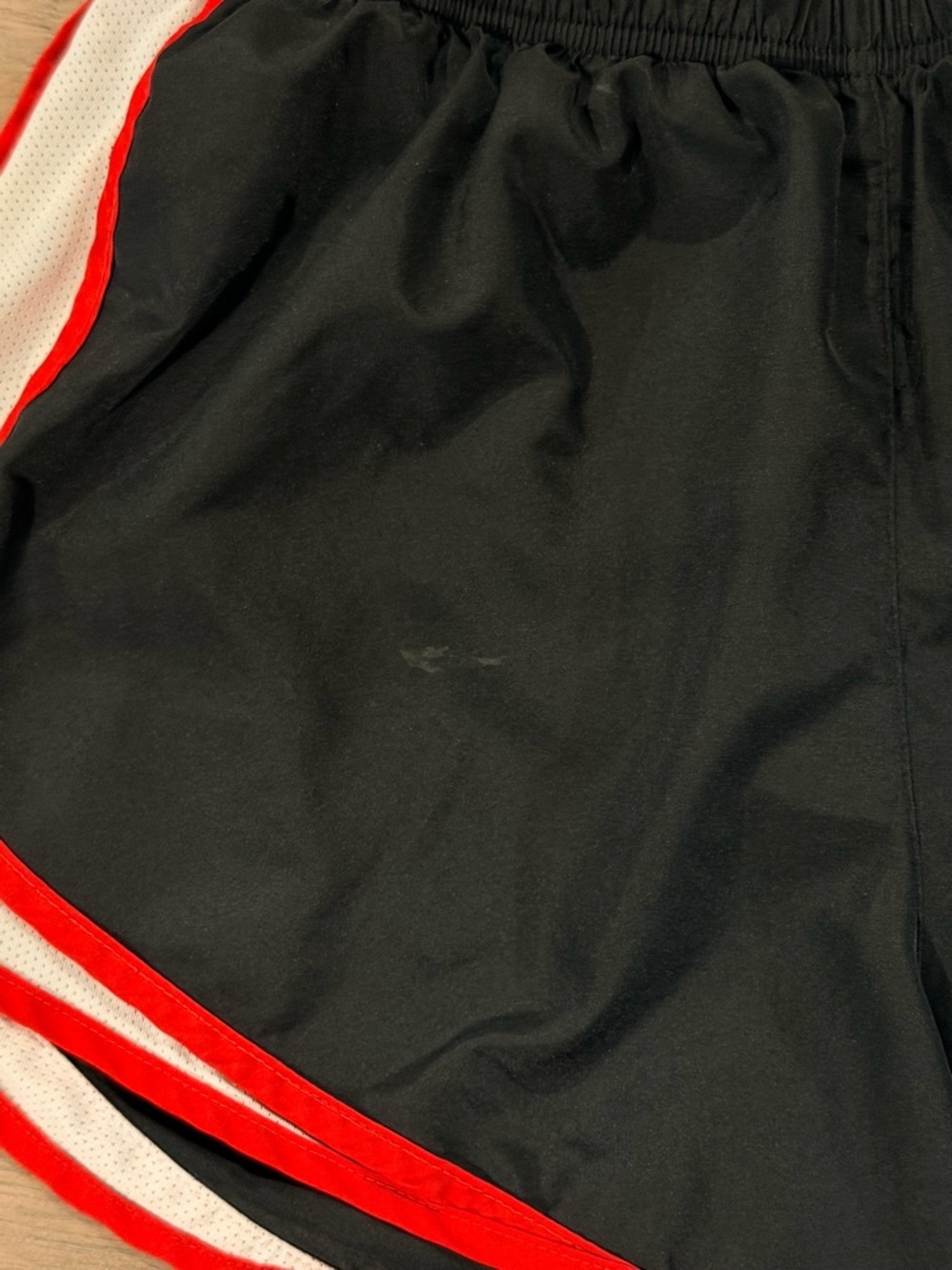 Nike Women Black Athletic Shorts Red Trim - Picture 9 of 9